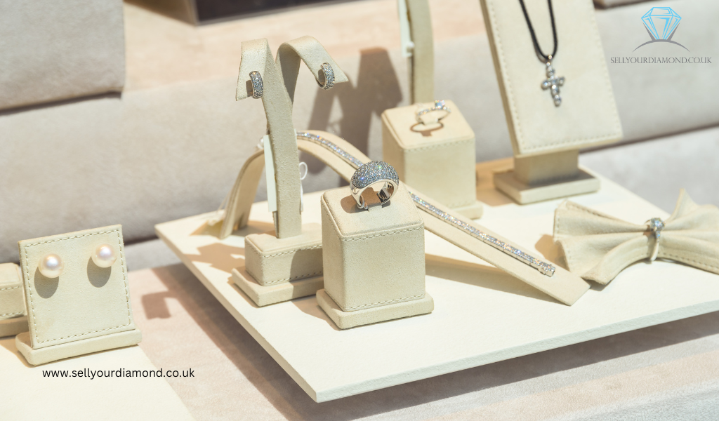 Sparkle into the New Year: Sell Your Jewellery and Discover Stunning New Deals!